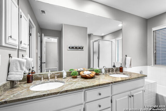 Image 17 of 33 For 371 Lincoln St W B114