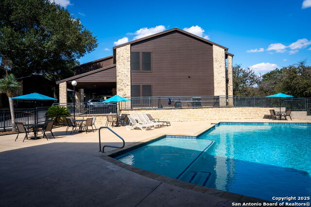 Image 25 of 33 For 371 Lincoln St W B114