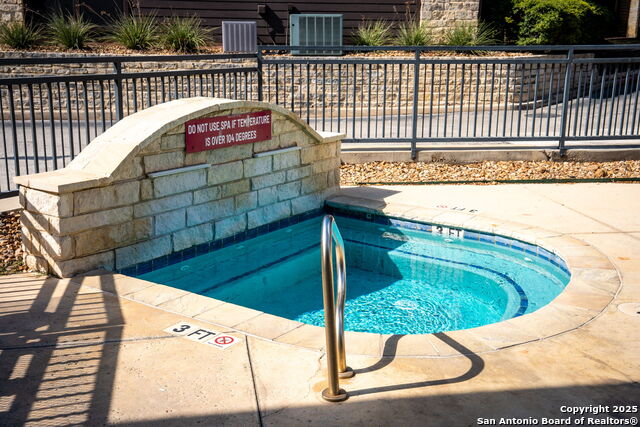 Image 26 of 33 For 371 Lincoln St W B114