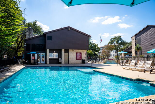 Image 27 of 33 For 371 Lincoln St W B114