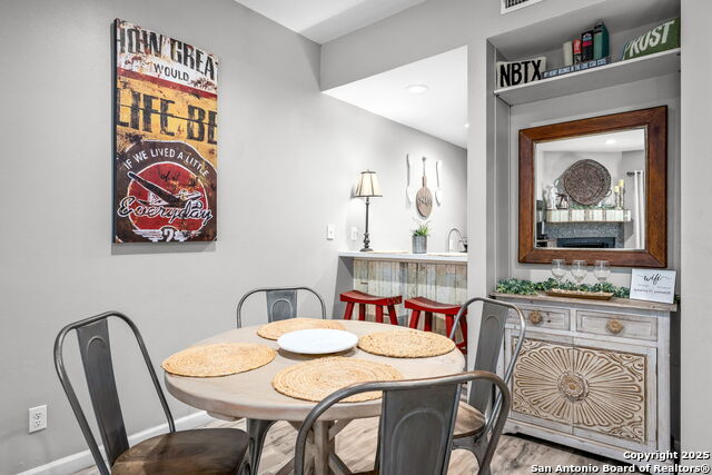 Image 7 of 33 For 371 Lincoln St W B114