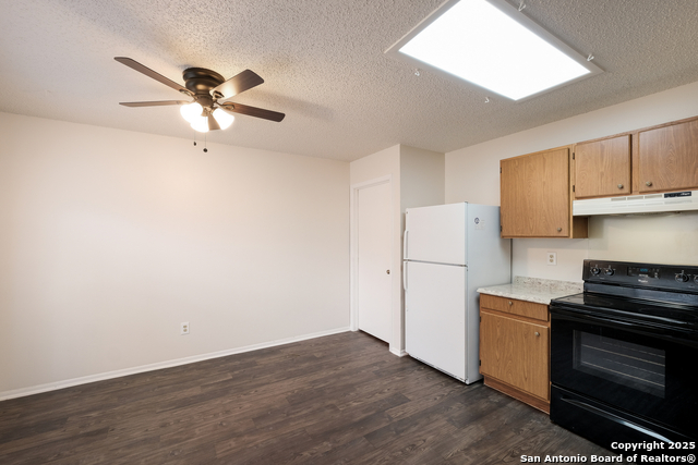 Image 4 of 17 For 15414 Legend Springs