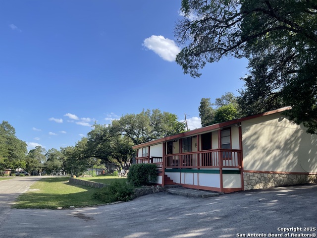 Image 12 of 52 For 113 Creekview