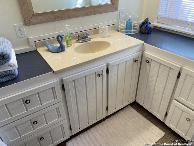 Image 20 of 52 For 113 Creekview