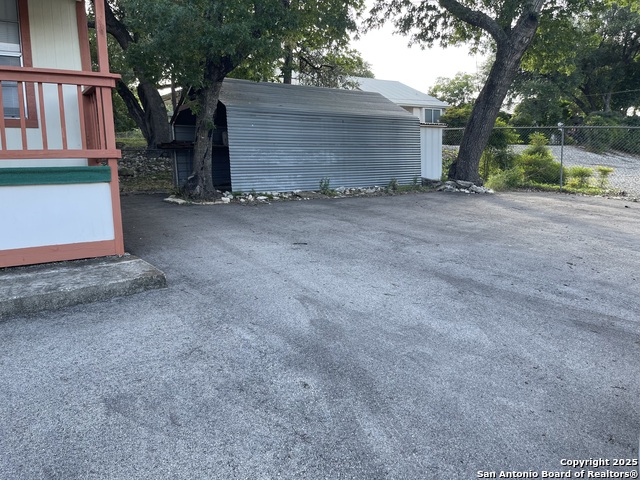 Image 43 of 52 For 113 Creekview