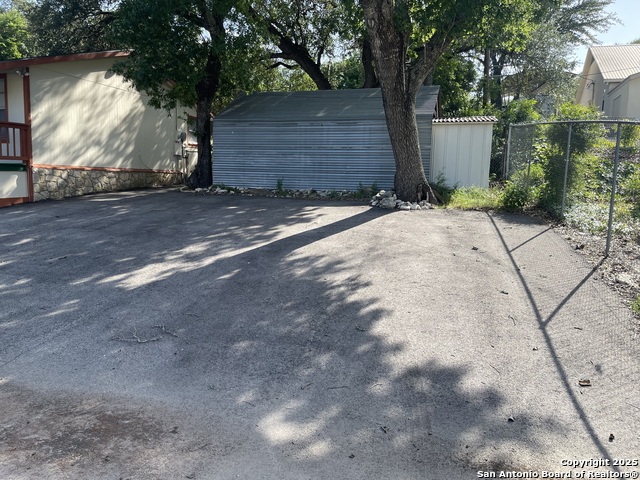 Image 44 of 52 For 113 Creekview