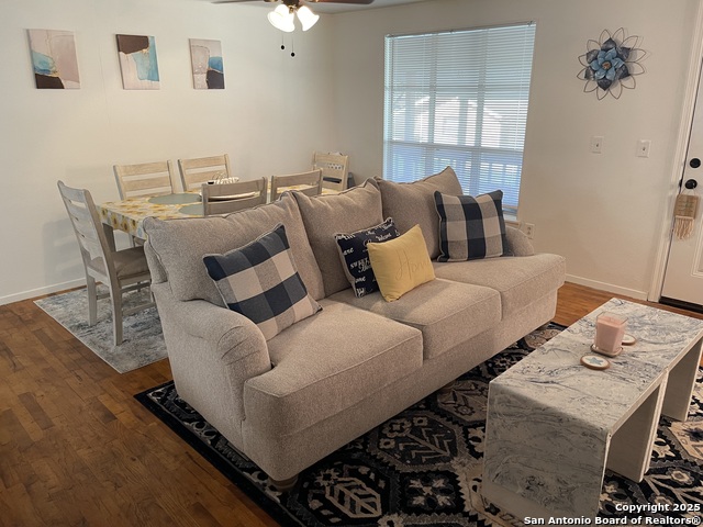 Image 5 of 52 For 113 Creekview