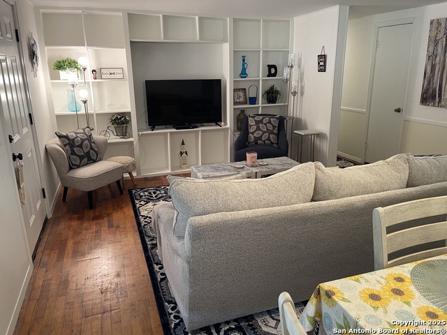 Image 7 of 52 For 113 Creekview