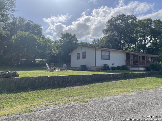 Image 9 of 52 For 113 Creekview