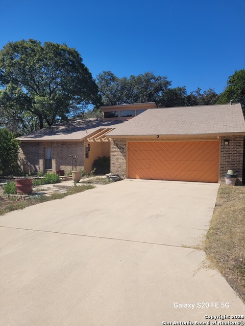 Image 2 of 44 For 3507 Green Spring