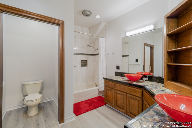 Listing photo id 33 for 25802 Hazy Hollow