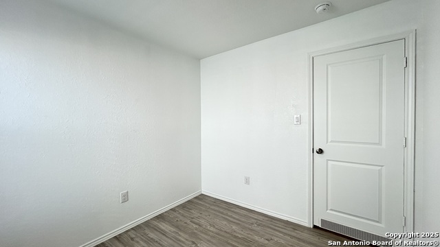 Image 11 of 23 For 8155 Nube Medina