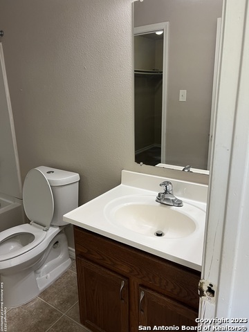 Image 28 of 33 For 10027 Vasso View 3