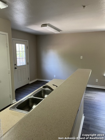 Image 7 of 33 For 10027 Vasso View 3