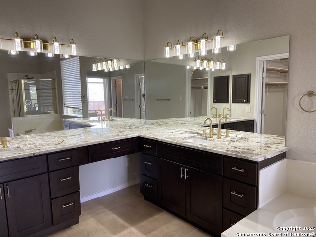 Image 15 of 49 For 1711 Winding View