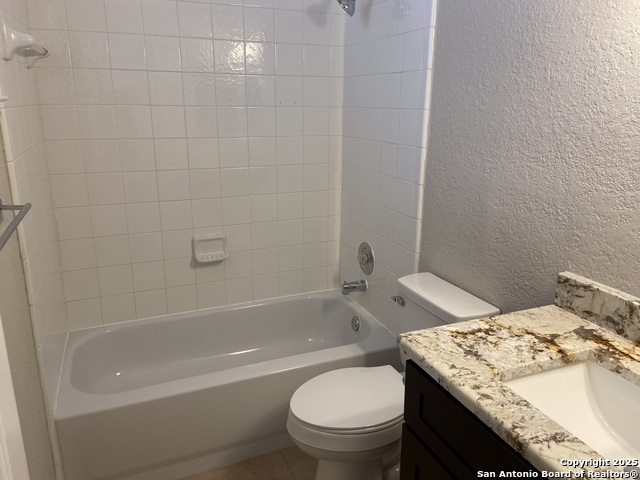 Image 23 of 49 For 1711 Winding View