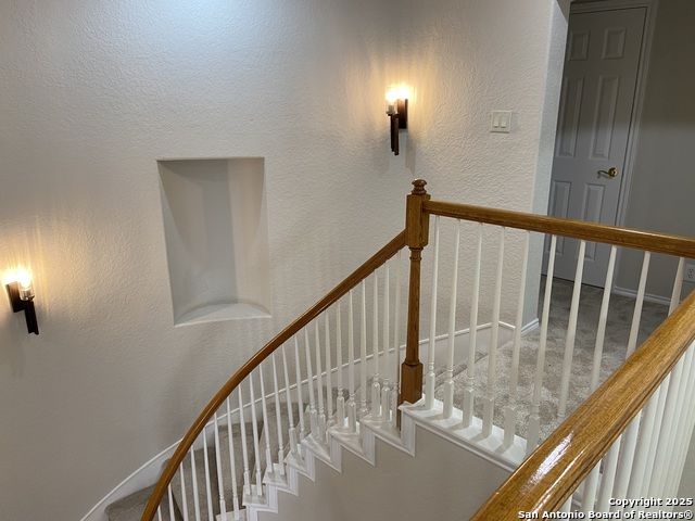 Image 24 of 49 For 1711 Winding View