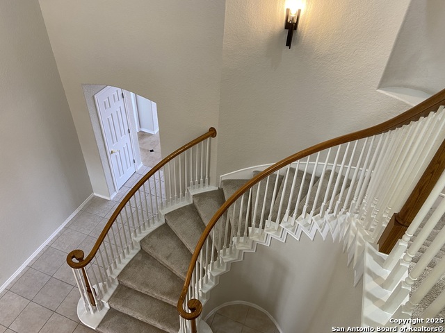 Image 25 of 49 For 1711 Winding View