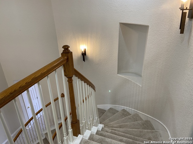 Image 27 of 49 For 1711 Winding View