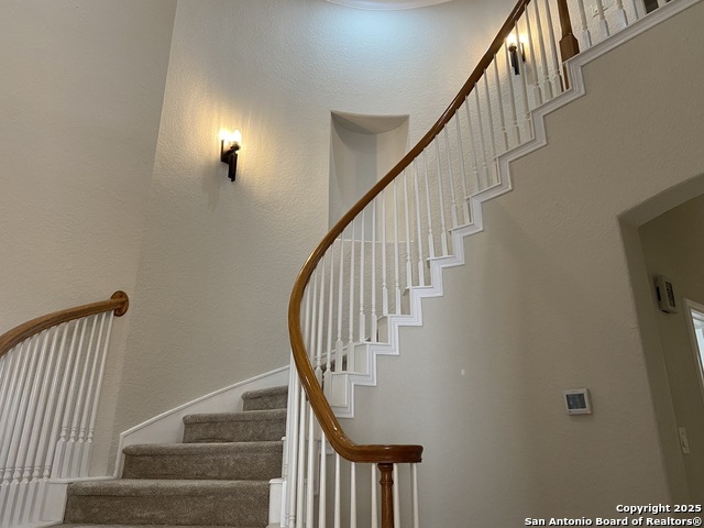 Image 28 of 49 For 1711 Winding View