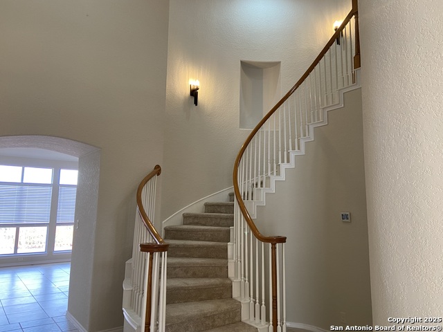 Image 30 of 49 For 1711 Winding View