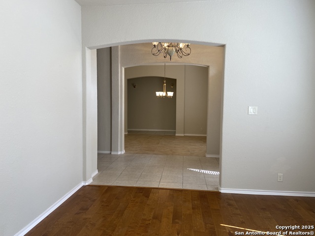 Image 7 of 49 For 1711 Winding View