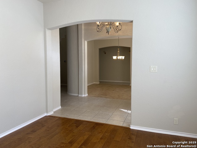 Image 8 of 49 For 1711 Winding View