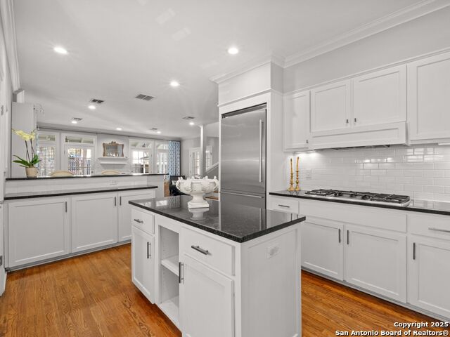 Image 12 of 32 For 351 Rosemary Avenue