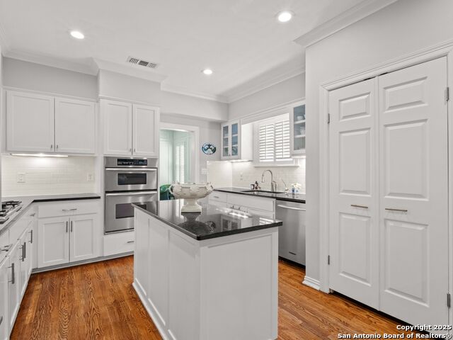 Image 14 of 32 For 351 Rosemary Avenue