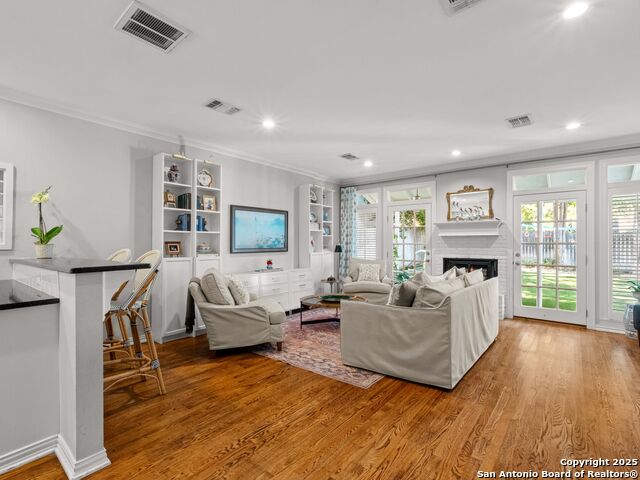 Image 16 of 32 For 351 Rosemary Avenue