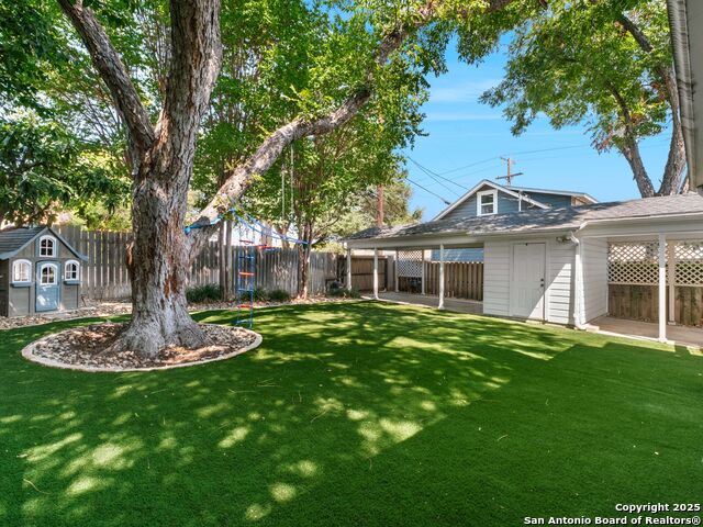 Image 31 of 32 For 351 Rosemary Avenue