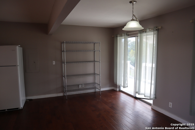 Image 6 of 11 For 14949 Tx Hwy 16