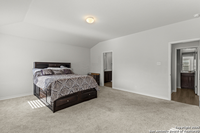 Listing photo id 17 for 9320 Cord Grass