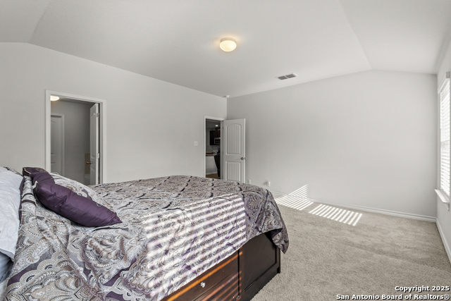 Listing photo id 18 for 9320 Cord Grass