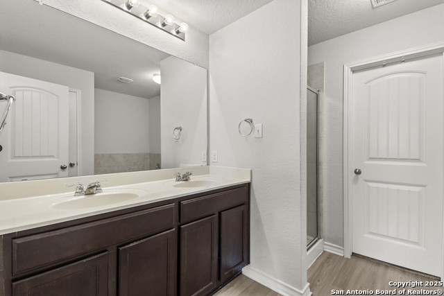 Listing photo id 19 for 9320 Cord Grass