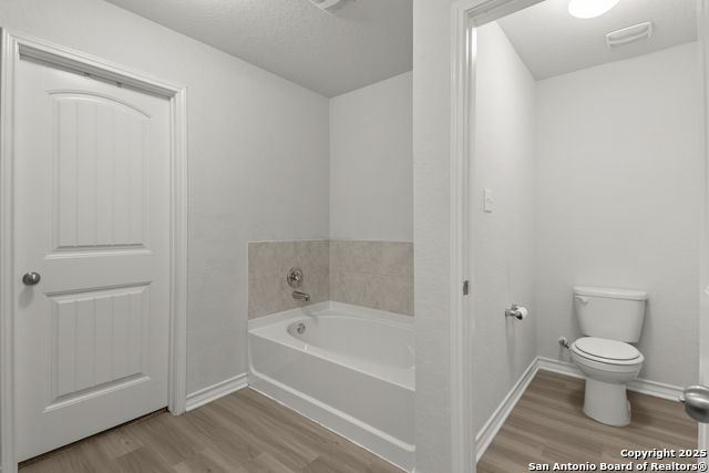 Listing photo id 21 for 9320 Cord Grass