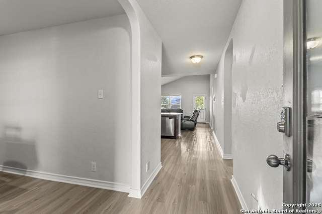 Listing photo id 3 for 9320 Cord Grass