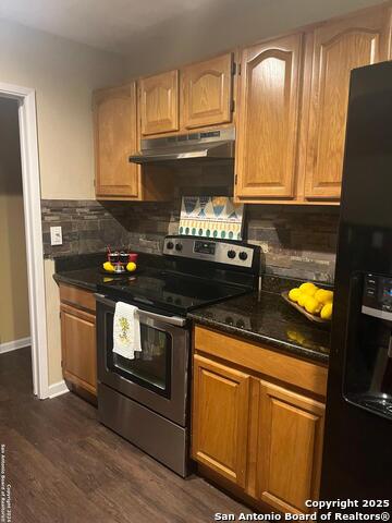 Image 18 of 38 For 5830 Freemans Farm St