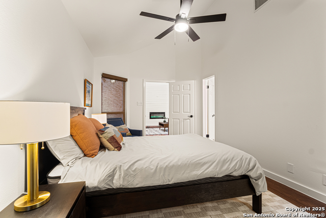 Image 7 of 17 For 5702 Spring Sunshine