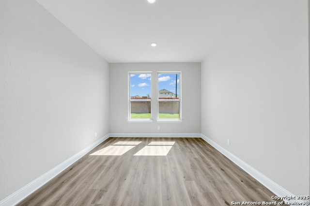 Image 8 of 25 For 310 Dryden Roost