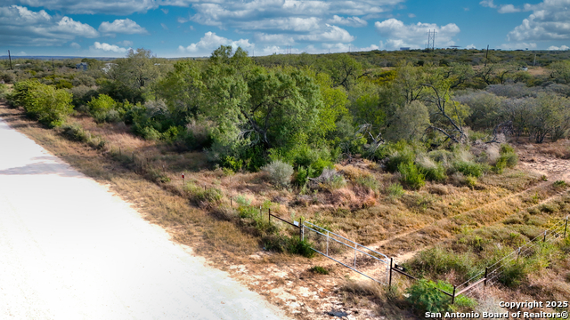 Listing photo id 7 for 291 County Road 1670