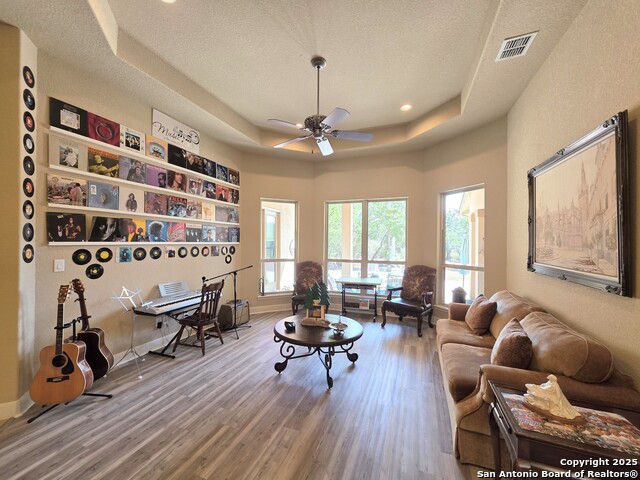 Image 14 of 48 For 10206 Kopplin Rd.