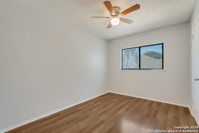 Image 23 of 33 For 7323 Belmede