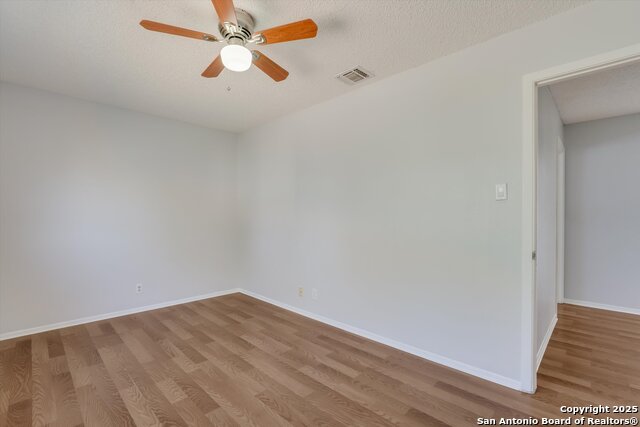 Image 27 of 33 For 7323 Belmede