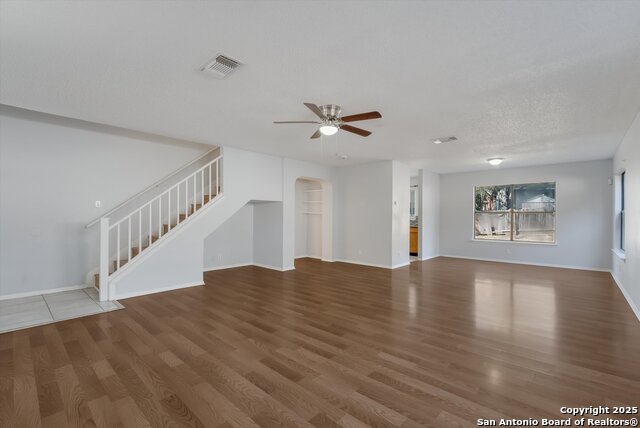 Image 5 of 33 For 7323 Belmede