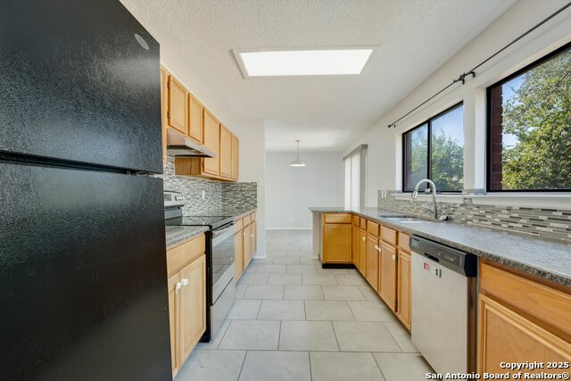 Image 8 of 33 For 7323 Belmede