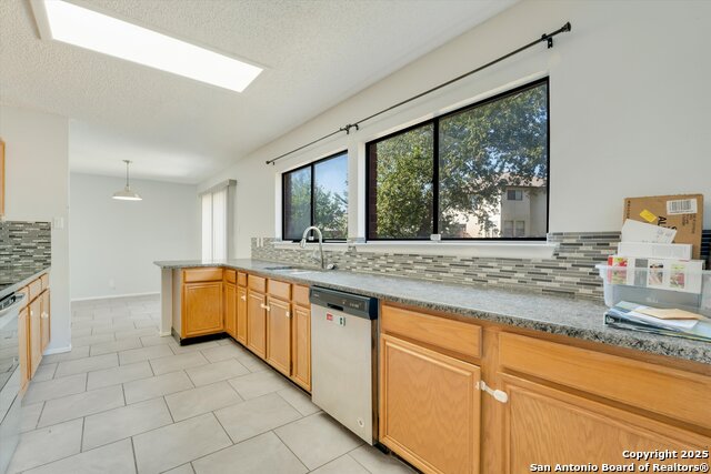 Image 9 of 33 For 7323 Belmede