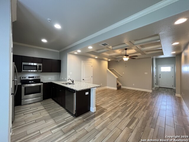 Image 10 of 39 For 6419 Melanzane Ave 3