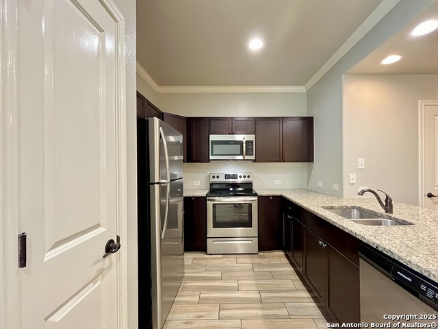 Image 11 of 39 For 6419 Melanzane Ave 3