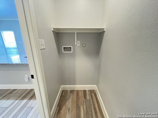 Image 31 of 39 For 6419 Melanzane Ave 3